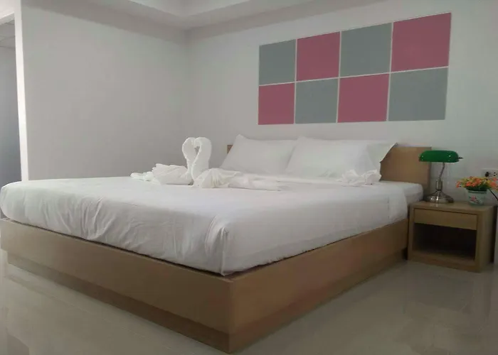 Jr Mansion On Nut Soi 25 3*