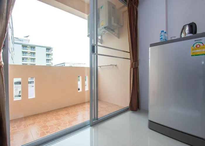 Jr Mansion On Nut Soi 25 3* Bangkok