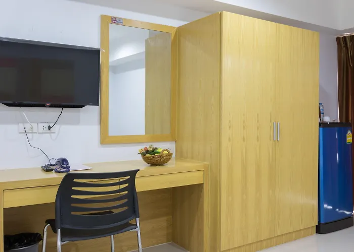 Aparthotel Jr Mansion On Nut Soi 25 Bangkok