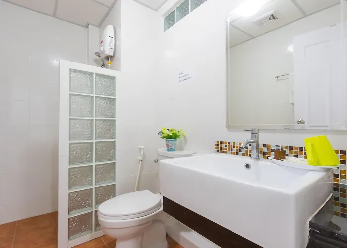 Aparthotel Jr Mansion On Nut Soi 25 3*