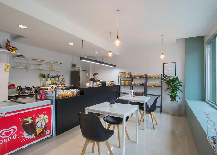 Aparthotel Jr Mansion On Nut Soi 25 Bangkok