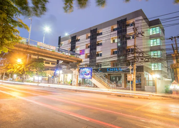 Jr Mansion On Nut Soi 25 Bangkok