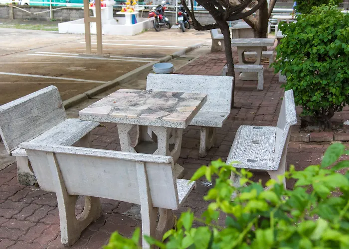 Jr Mansion On Nut Soi 25