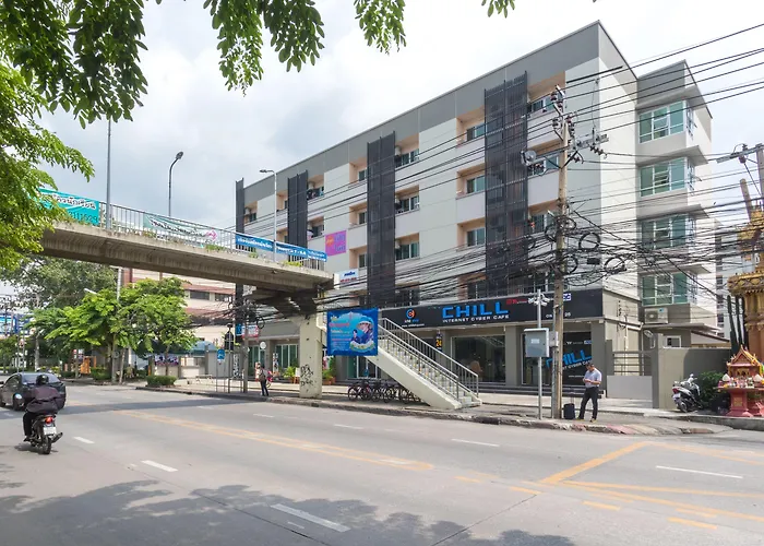 Jr Mansion On Nut Soi 25