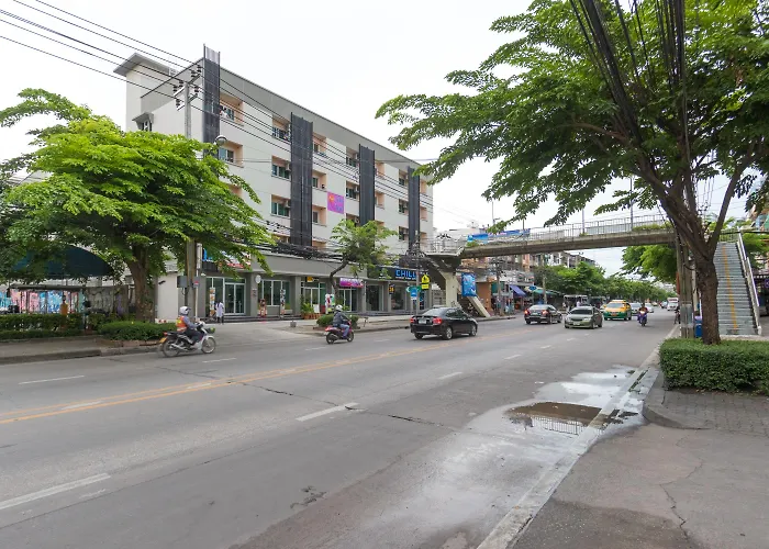 Jr Mansion On Nut Soi 25 3*