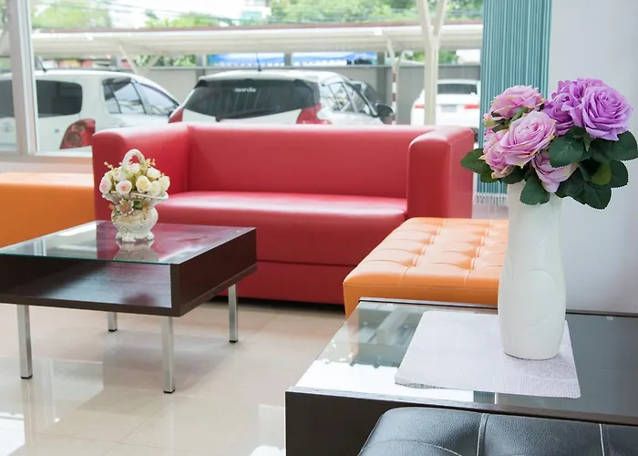 Jr Mansion On Nut Soi 25