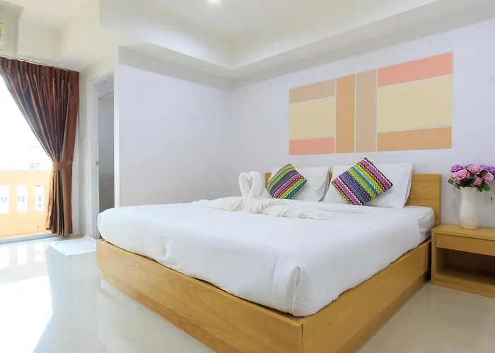 Jr Mansion On Nut Soi 25 Bangkok