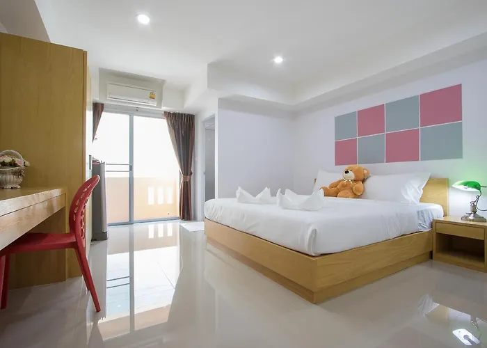 Aparthotel Jr Mansion On Nut Soi 25 Bangkok