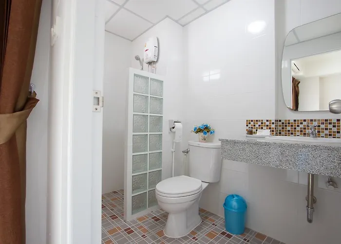 Jr Mansion On Nut Soi 25 3* Bangkok